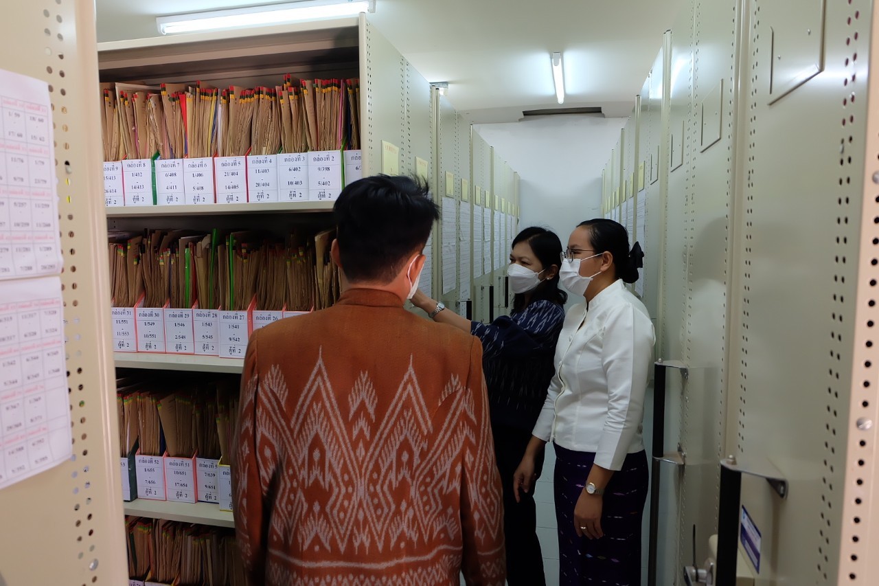 title - ผู้ตรวจราชการกรม สำนักงานการปฏิรูปที่ดินเพื่อเกษตรกรรม (ส.ป.ก.) ประชุมติดตามผลการดำเนินงานตามแผนการตรวจราชการ ส.ป.ก. ประจำปีงบประมาณ พ.ศ. 2566 รอบที่ 1 เขตตรวจราชการที่ 10 ณสำนักงานการปฏิรูปที่ดินจังหวัดหนองคาย (ส.ป.ก.หนองคาย)